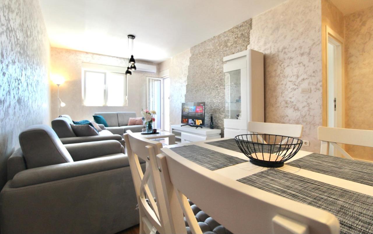 Albatros Apartments บาร์ ภายนอก รูปภาพ